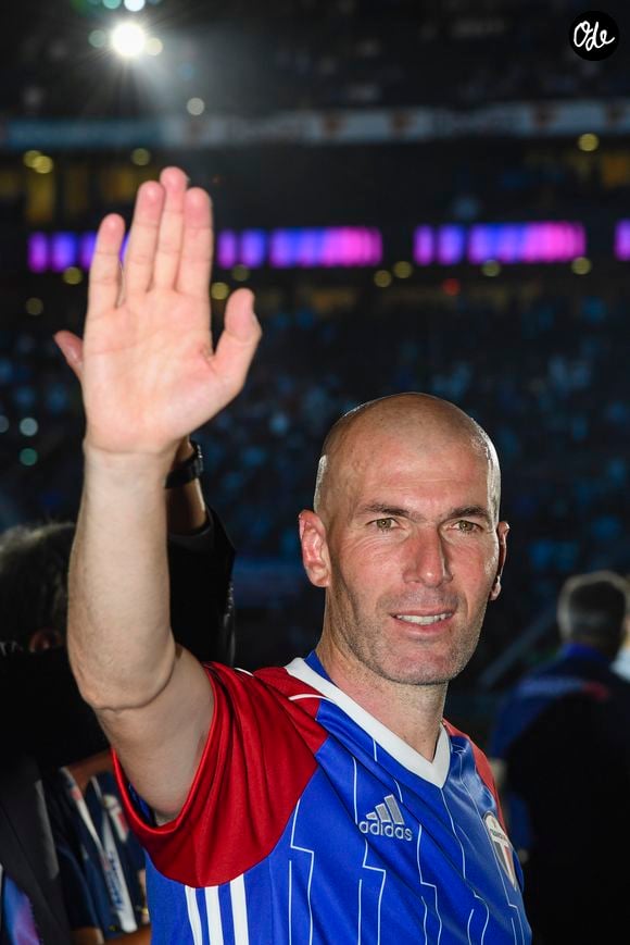 Zinédine Zidane - Les Bleus de France98 se sont imposés (3-2) face à une sélection FIFA 98 pour le match des légendes pour l?anniversaire des 20 ans du sacre mondial à la U Arena à Nanterre, France, le 12 juin 2018. © Bestimage