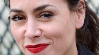 Olivia Ruiz partie avec son fils et son compagnon dans la ville préférée des grandes fortunes, elle raconte son quotidien loin de la France