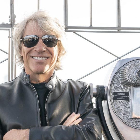 Jon Bon Jovi illumine l'Empire State Building à New York City, New York, Etats-Unis, le 15 septembre 2023. ©  © Ron Adar/TheNEWS2/ZUMA Press/Bestimage