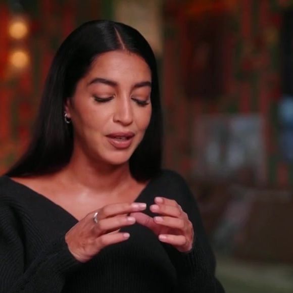 La comédienne, maman de quatre enfants, se confie sur la façon dont elle gère sa vie de famille et professionnelle.