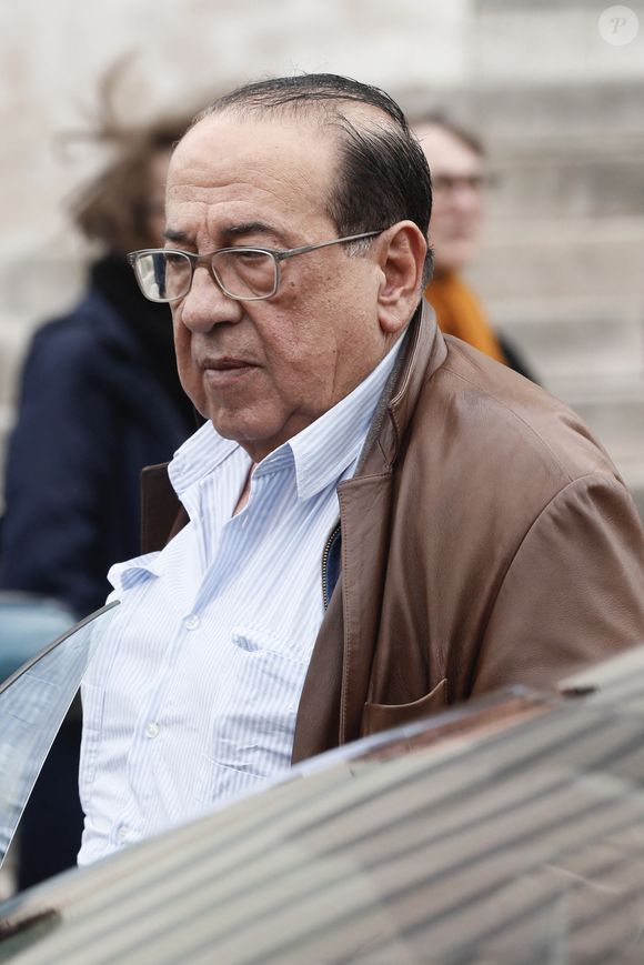 "Un retour à Love Island pour la nouvelle série, ça me plairait bien. Je suis en train de travailler là-dessus", a confié le scénariste à nos confrères.

Exclusif - Le producteur Jean-Luc Azoulay - Obsèques d'Emmanuelle Mottaz au crématorium du Père Lachaise à Paris, le 23 mars 2023.

© Christophe Clovis / Bestimage