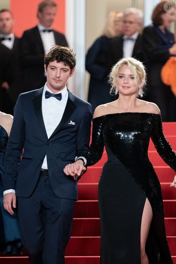 Niels Schneider et sa compagne Virginie Efira - Descente des marches du film "Sibyl" lors du 72ème Festival International du Film de Cannes. Le 24 mai 2019
© Borde / Bestimage