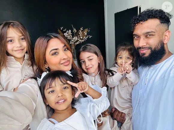 Hanaa Elah et leurs 4 enfants en selfie ©Instagram - Hanaa Elah
