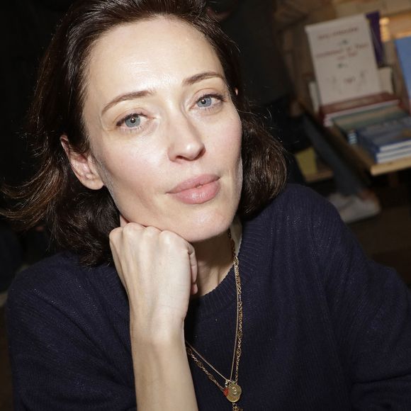 "Joyeux anniversaire à l'amour de ma vie. 10 ans que ton humour, ton intelligence et ta force illuminent ma vie. Tu es mon plus grand bonheur et de loin le meilleur partenaire de voyage qu’on puisse rêver d’avoir", a-t-elle légendé avec tendresse.

Gaelle Pietri - Festival du Livre de Paris 2023 au Grand Palais Éphémère. Le 22 avril 2023
© Cédric Perrin / Bestimage