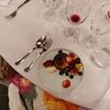 et d'un succulent repas ! 

Camille Cerf a publié des photos du mariage de sa mère sur Instagram