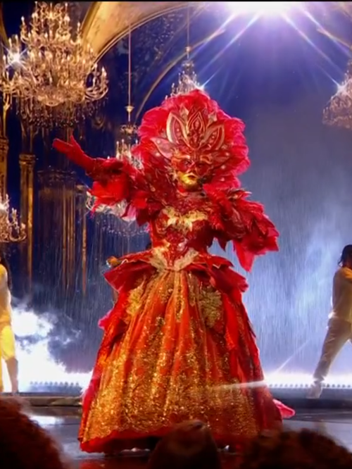 Mask Singer 9 : Fin de l'aventure pour la Vénitienne et la Chouette à un pas de la finale, l'une d'entre elles a vendu plus de 20 millions de disques dans le monde !
