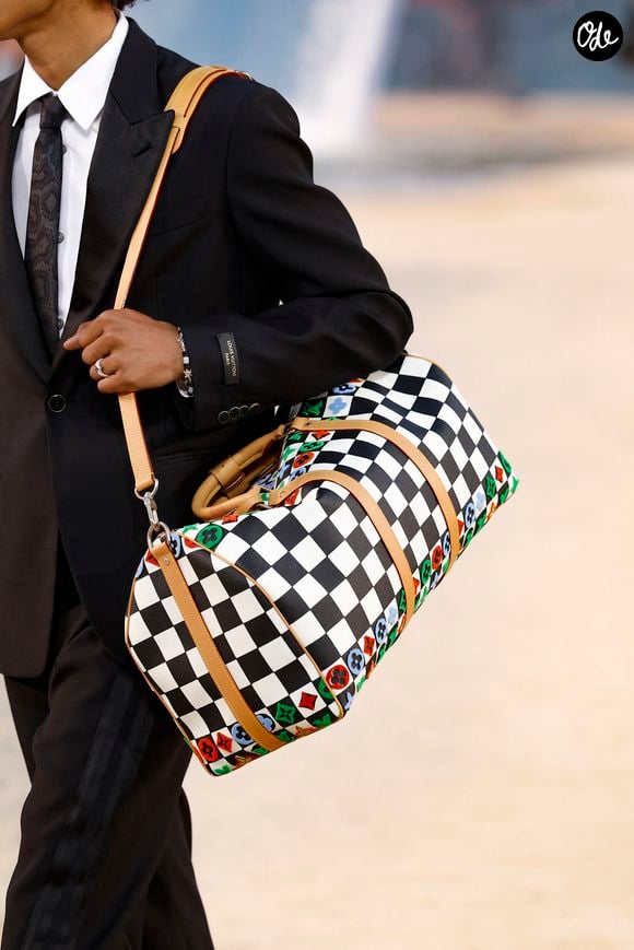 Défilé de mode Louis Vuitton Prêt à Porter Collection Homme Printemps/Été 2027 lors de la Fashion Week de Paris, à la Cité Internationale Universitaire de Paris, France, le 23 juin 2026. © Bestimage