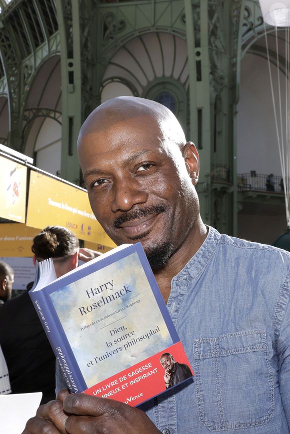 Harry Roselmack - Festival du Livre de Paris 2025 au Grand Palais à Paris le 11 avril 2025.

© Cédric Perrin / Bestimage