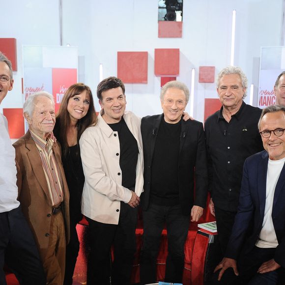 Exclusif - Vincent Dubois, sa fille Camille Dubois, Linda Lemay, Jean-Felix Lalanne, Michel Drucker, Dominque Rocheteau, Vincetn et Sébastien Fraiscinet et Emmanuel Chaunu lors de l'enregistrement de l'émission Vivement dimanche au studio Rive gauche, présentée par M.Drucker, diffusée sur France 3 le 10 mai 2026, à Paris, France, le 14 avril 2026. © Guillaume Gaffiot/Bestimage