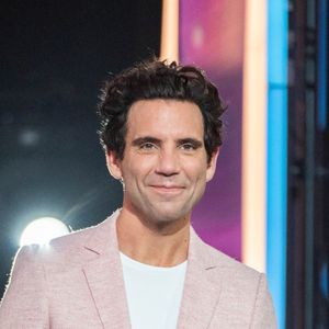 Mika vient de sortir un nouvel album, intitulé "Hyperlove".

Mika lors du Téléthon 2024, à Saint Denis, près de Paris, France. Photo par Alexis Jumeau/ABACAPRESS.COM