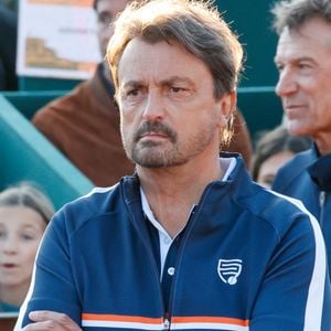 le tennisman Henri Leconte, 

Henri Leconte lors de la cérémonie d'ouverture du Tournoi de Tennis ATP Challanger 175, le 11 mai 2025, à la Villa Primerose de Bordeaux. © Jean-Marc Lhomer/Bestimage