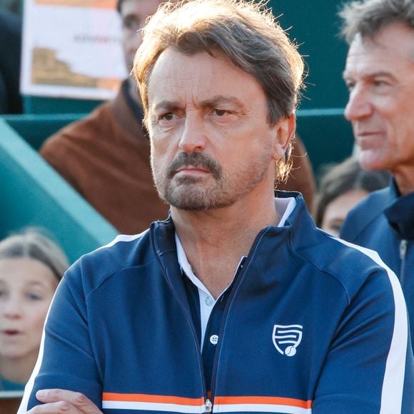le tennisman Henri Leconte, 

Henri Leconte lors de la cérémonie d'ouverture du Tournoi de Tennis ATP Challanger 175, le 11 mai 2025, à la Villa Primerose de Bordeaux. © Jean-Marc Lhomer/Bestimage