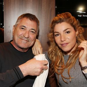 Jean-Marie Bigard et son épouse Lola Marois lors du Salon du livre de Paris, le 17 mars 2018 à la Porte de Versailles à Paris.
© Denis Guignebourg/Bestimage