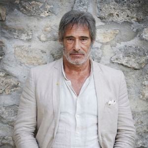 Leur relation n’a pas toujours été facile, mais l’amour et le respect sont présents.

Exclusif – Gérard Lanvin pose lors du 7e Festival du film d'Angoulême, le 24 août 2014. Photo : Jérôme Domine/ABACAPRESS.COM