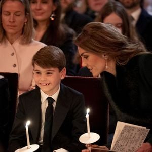 Le prince Louis et la princesse de Galles pendant la cérémonie de chants Together At Christmas à l'abbaye de Westminster à Londres. Date de la photo : Vendredi 5 décembre 2025. ... Ensemble à Noël 2025 le 5 décembre 2025. Photo : Aaron Chown/PA Wire/ ABACA / PA Photos