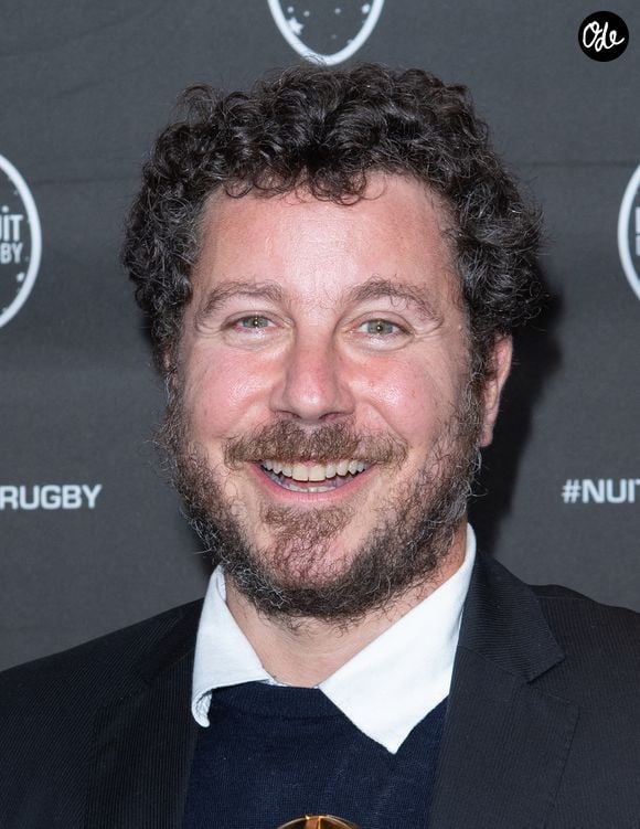 Son fils aîné est devenu l'administrateur des Restos du Cœur suite à la mort de sa mère Véronique Kantor en 2018

Romain Colucci, prix du "Vivre ensemble"  ( Les Restos du Coeur) lors de la 17ème Nuit du Rugby à l'Olympia à Paris le 27 septembre 2021.
© Pierre Perusseau / Bestimage