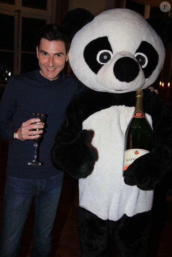 Exclusif - Harold Hessel (Affaire conclue) lors du cocktail champagne Napoléon au palais Vivienne à Paris, France, le 12 avril 2019. © Philippe Baldini/Bestimage