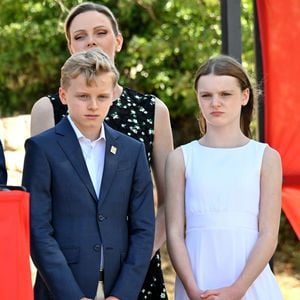 Le prince Albert II de Monaco, la princesse Charlène de Monaco, le prince Jacques de Monaco, marquis des Baux et la princesse Gabriella de Monaco lors de leur visite officielle aux Baux-de-Provence, France, le 5 septembre 2026. © Bruno Bebert/Bestimage