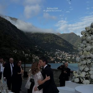 Le couple, en relation depuis huit ans et fiancé en mai 2024, reste discret mais a déjà évoqué la communication et la complicité dans leur vie commune.

Mariage de Dylan Deschamps et Mathilde Cappelaere, 28 septembre 2025