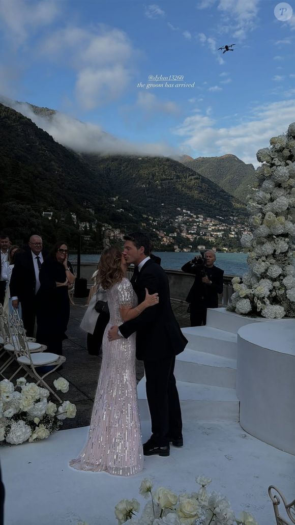 Le couple, en relation depuis huit ans et fiancé en mai 2024, reste discret mais a déjà évoqué la communication et la complicité dans leur vie commune.

Mariage de Dylan Deschamps et Mathilde Cappelaere, 28 septembre 2025