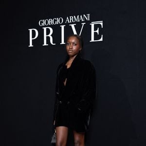 Oumy Bruni-Garrel (fille de Louis Garrel et Valeria Bruni-Tedeschi) au photocall du défilé Armani Privé "Collection Haute Couture Printemps/Eté 2026", lors de la Fashion Week de Paris, le 27 janvier 2026. © Julien Sarkissian / Bestimage