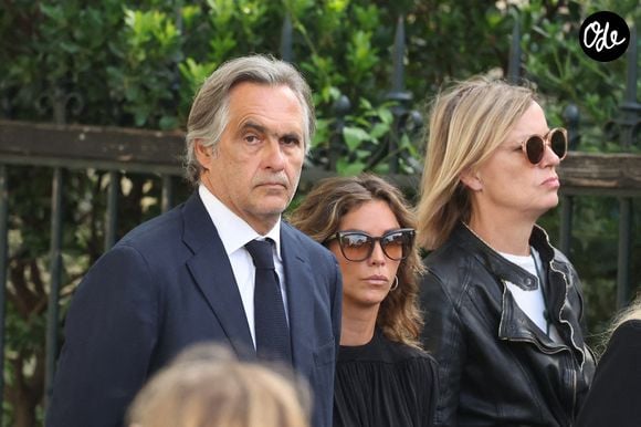 Emmanuel Chain et sa femme Camille Gabella - Arrivées aux obsèques de Nicolas Altmayer en l’Église de Saint-Germain-des-Prés à Paris le 31 aout 2026. 

© Dominique Jacovides-Cyril Moreau/Bestimage