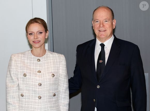 Le prince Albert II de Monaco et la princesse Charlène de Monaco assistent au 75e anniversaire de l'Amicale des aines monégasques à l'hôtel Méridien de Monte-Carlo, Monaco. 

Photo :  Jean-Charles Vinaj / Pool / Bestimage