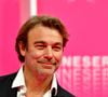 Épuisé, il craint de se noyer pendant la scène et doit ensuite la refaire une seconde fois.

Patrick Puydebat au photocall de la seconde soirée du festival Canneseries saison 3 au Palais des Festivals à Cannes, le 10 octobre 2020. Canneseries se déroule du 9 au 14 octobre avec des mesures sanitaires importantes dues au COVID-19. © Bruno Bebert / Bestimage