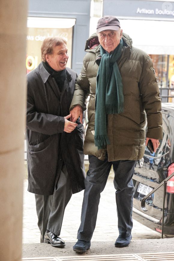 Pierre Bonte assistant à la cérémonie d'enterrement de Jean-Luc Petitrenaud à l'église Saint-Pierre du Gros Caillou dans le 7e arrondissement de Paris, France, le 17 janvier 2025. Jean-Luc Petitrenaud, critique gastronomique et personnalité de la télévision française, est décédé le 10 janvier à l'âge de 74 ans. Photo par Nasser Berzane/ABACAPRESS.COM