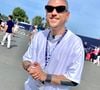L'artiste mène en réalité une vie de papa dans la plus stricte intimité depuis deux ans.

Mosimann - Personnalités dans les paddocks lors des 24 heures du Mans 2026 le 13 juin 2026

© Fabien Faure / Bestimage