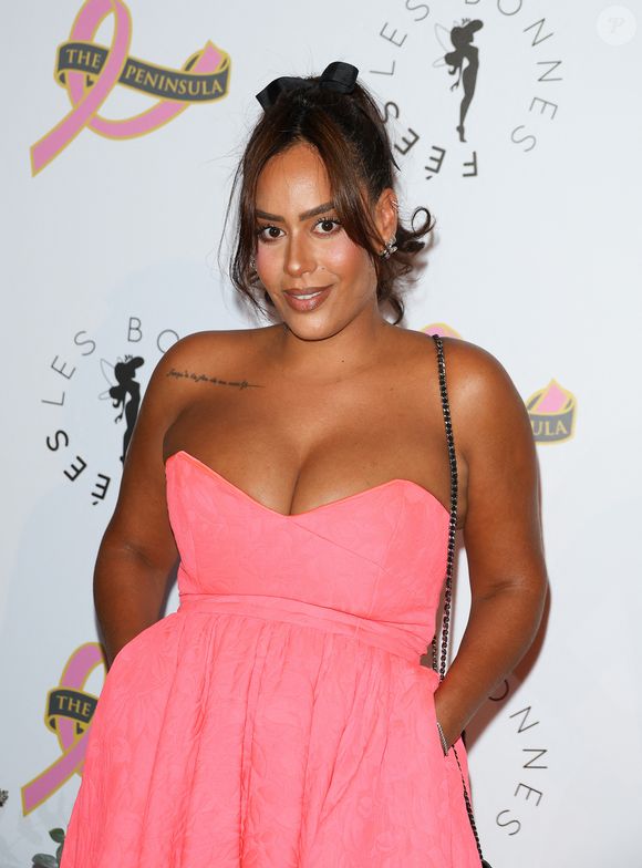 "Elle est magistrale sur scène", "Meilleure performance de la soirée", "C'était trop bien, elle m'a replongé dans les souvenirs", "Une légende de la musique francophone"
Amel Bent - Photocall du 4ème gala de charité de l'association "Les Bonnes Fées" à l'occasion de la campagne mondiale "Octobre Rose" à l'hôtel Peninsula, Paris le 5 octobre 2023. © Coadic Guirec/Bestimage
