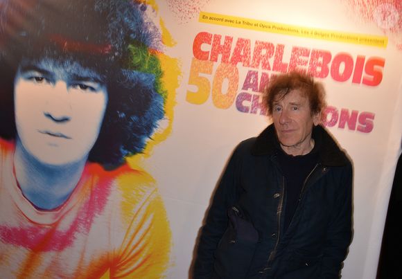 Alain Souchon - Photocall du concert "Charlebois, 50 ans en chansons" au théâtre Bobino à Paris le 11 avril 2016. Le chanteur Robert Charlebois célèbre ses cinquante ans de chanson sur scène. © Veeren/Bestimage