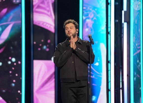 Claudio Capéo lors de la deuxième soirée de la 39ème édition du Téléthon sur France 2 aux Studios du Lendit à Saint-Denis, France, le 6 décembre 2025. Les trente heures du Téléthon 2025 s'achèvent sur un compteur de 83,5 millions d'euros. © Anne-Sophie Guebey/Bestimage