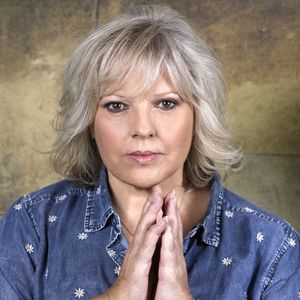 Laurence Boccolini espère que sa fille ne vivra pas la même chose

Portrait de Laurence Boccolini lors de l'enregistrement de l'émission "Le jet de Luxe" le 10 octobre 2025.

© Cédric Perrin / Bestimage