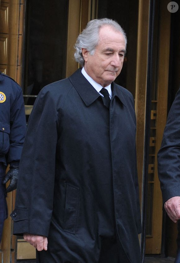 Bernard Madoff vu à la Cour Fédérale pour une audience sur les conflits d'intérêts potentiels concernant son avocat cet après-midi à New York City. 10 mars 2009.  Photo par Dennis Van Tine/MediaPunch/ABACAPRESS.COM
