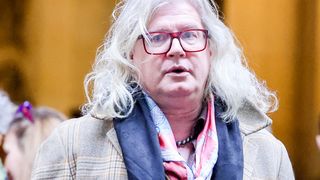 Pierre-Jean Chalençon : Son sublime palais Vivienne vendu à Paris pour une somme importante, il sort du silence et ne compte pas en rester là