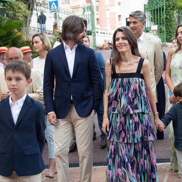 Charlotte Casiraghi, Dimitri Rassam, Raphael Elmaleh et Balthazar Rassam lors du traditionnel pique-nique de Monaco le 9 septembre 2023 à Monaco. Photo Pierre Villard/Pool/ABACAPRESS.COM