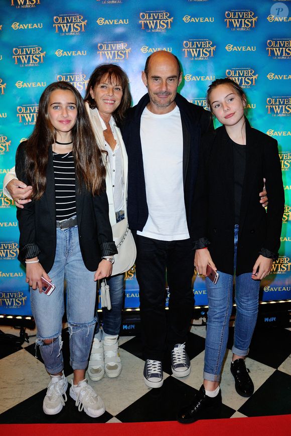 Aujourd'hui, Nina tente une percée dans le réalisation. Elle vient de signer un premier court-métrage - Saines - sélectionné au Nikon Film Festival 

Bernard Campan, sa femme Anne Campan et leurs filles assistent à la Soirée de Gala et Premiere de la Comedie Musicale Oliver Twist a la Salle Gaveau a Paris, France le 26 Septembre 2016. Photo by Aurore Marechal/ABACAPRESS.COM