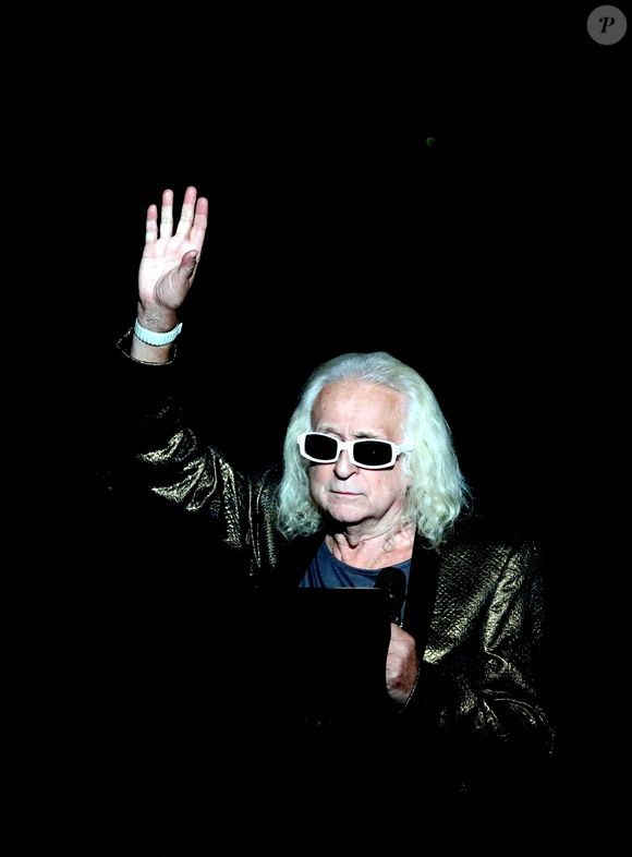 Michel Polnareff lors de l'enregistrement de l'émission "Le gala des Pièces Jaunes, le concert événement" au Zenith de Paris, diffusée le 28 janvier sur France 2. Le 25 janvier 2023. © Dominique Jacovides / Bestimage