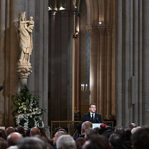Emmanuel Macron, président de la République Française lors de la cérémonie de réouverture de la cathédrale Notre-Dame de Paris, le 7 décembre 2024. Joyau de l’art gothique, lieu de culte et de culture, symbole universel de la France et de son histoire, la cathédrale de Notre-Dame de Paris rouvre ses portes les 7 et 8 décembre, cinq ans après le terrible incendie qui l’avait ravagée le 15 avril 2019. © Eric Tschaen/Pool/Bestimage