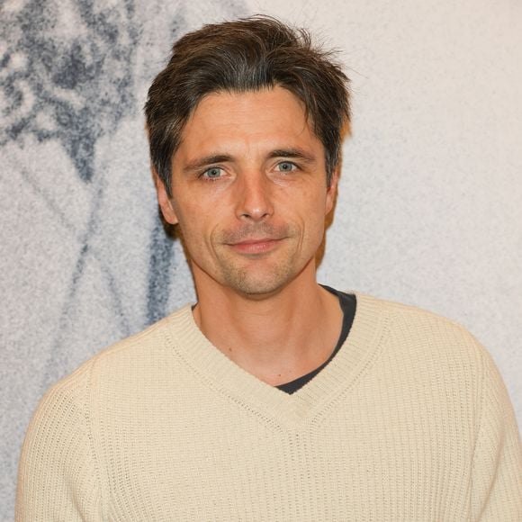 Raphaël Personnaz - Photocall de la représentation exceptionnelle de LUMIÈRE ! par Thierry Frémaux au Grand Rex à Paris le 12 décembre 2025.
Photo par Guirec Coadic / Bestimage