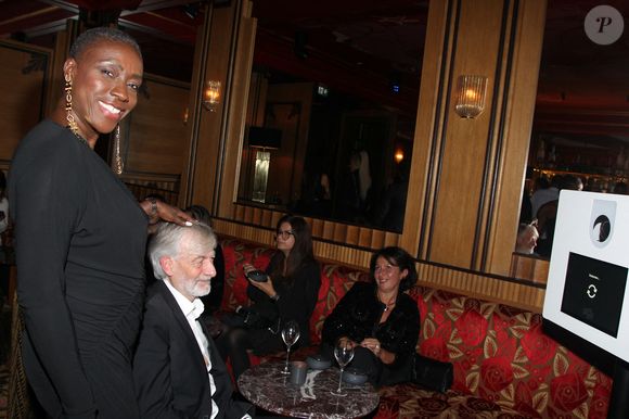 Exclusif - Gilles Verdez et sa femme Fatou - Personnalités à la soirée French Cancan au restaurant Le Bœuf sur le Toit à Paris le 12 octobre 2025.

© Philippe Baldini / Bestimage