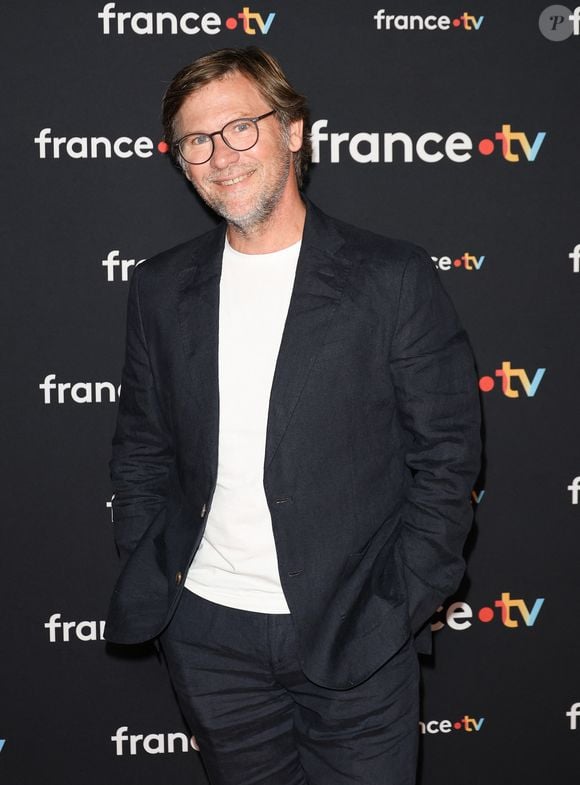 Laurent Romejko au photocall pour la conférence de presse de rentrée de France TV à la Grande Halle de la Villette à Paris, France, le 11 juillet 2023. © Coadic Guirec/Bestimage