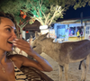 La jeune femme apparaît notamment dans une jolie tenue légère, profitant du décor tropical de leur lieu de vacances. 

Clémentine partage des photographies avec la famille Kretz Août 2026 @Instagram