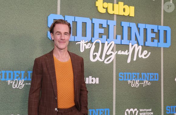 La vente aux enchères est organisée du 5 au 7 décembre 2025. 

James Van Der Beek à l'avant-première de Sidelined: The QB and Me (Tubi), le 4 novembre 2024 à l'hôtel The London West Hollywood à West Hollywood, en Californie. © PPS/Bestimage