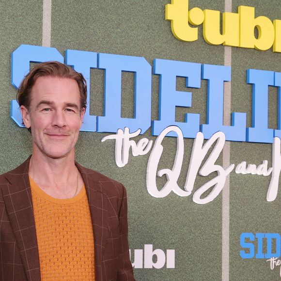 La vente aux enchères est organisée du 5 au 7 décembre 2025. 

James Van Der Beek à l'avant-première de Sidelined: The QB and Me (Tubi), le 4 novembre 2024 à l'hôtel The London West Hollywood à West Hollywood, en Californie. © PPS/Bestimage