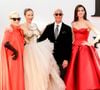 Meryl Streep, Anne Hathaway, Emily Blunt et Stanley Tucci retrouvent leurs personnages mythiques pour affronter les nouveaux défis de l'industrie de la mode et de la presse papier.

Meryl Streep, Stanley Tucci, Anne Hathaway et Emily Blunt à la première de "Le diable s'habille en Prada 2"

©Bestimage



Sur la photo : Meryl Streep, Emily Blunt, Stanley Tucci, Anne Hathaway