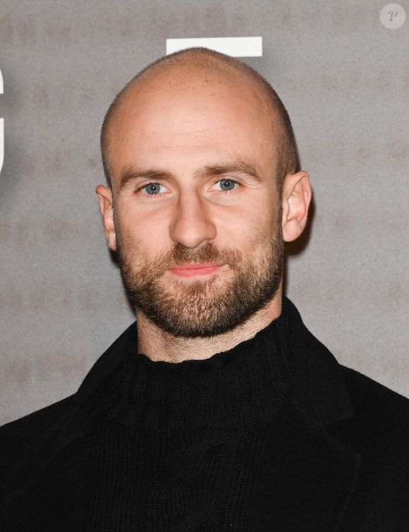 D'ailleurs, c'est pour rester auprès de son enfant que François Alu a récemment pris une grande décision crève-cœur, celle d'annuler les deux dernières dates de son spectacle Complètement jeté, les 22 et 23 décembre prochain. "

François Alu - Avant-première du film "Simone, Le Voyage Du Siecle" à l’Unesco à Paris le 28 septembre 2022. © Coadic Guirec/bestimage