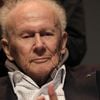 Philipe Bouvard assiste à la projection du documentaire "Les Mille et une vies de Philippe Bouvard" (Paris Première) au théâtre de la Croisette à Cannes, le 30 novembre 2024.
Franz Chavaroche / Nice Matin / Bestimage