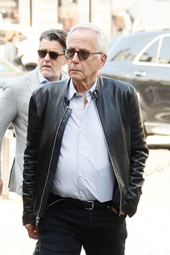 Fabrice Luchini - Arrivées aux obsèques de Philippe Labro en l'église de Saint-Germain-des-Prés à Paris le 13 juin 2025. © Dominique Jacovides - Christophe Clovis / Bestimage